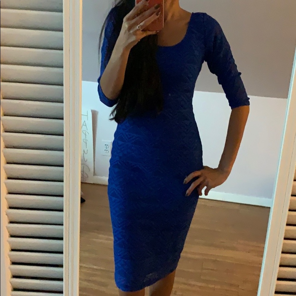 Dress - Picture 2 of 8